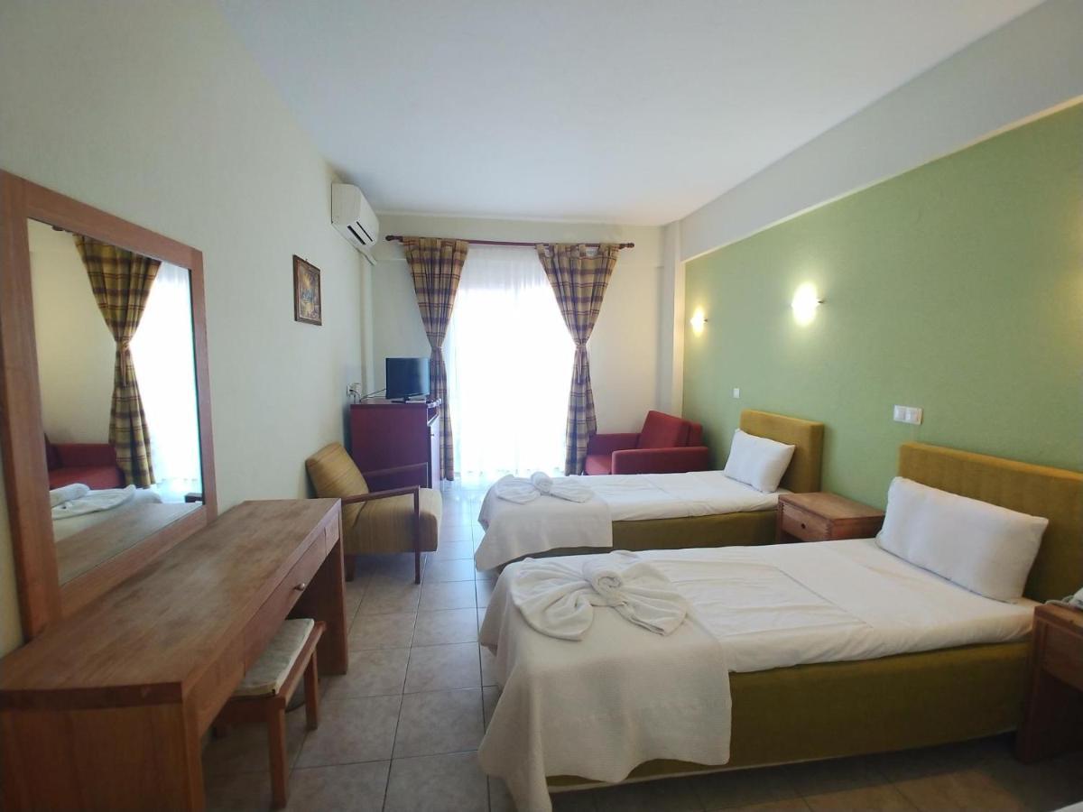 Porto Vistonis Hotel Lagos Ngoại thất bức ảnh