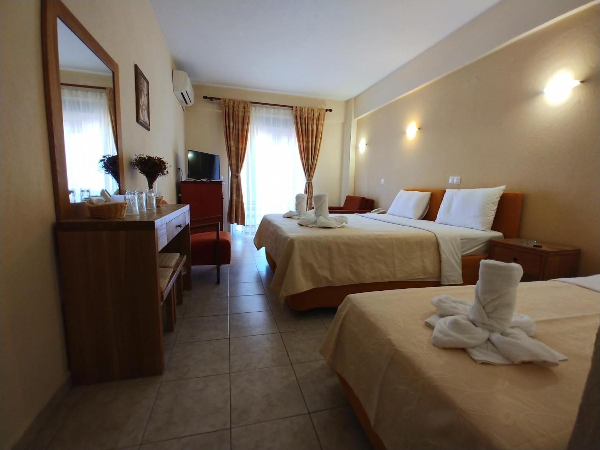 Porto Vistonis Hotel Lagos Ngoại thất bức ảnh