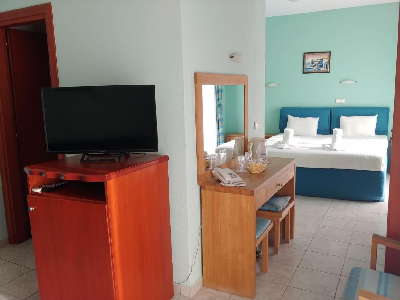 Porto Vistonis Hotel Lagos Ngoại thất bức ảnh